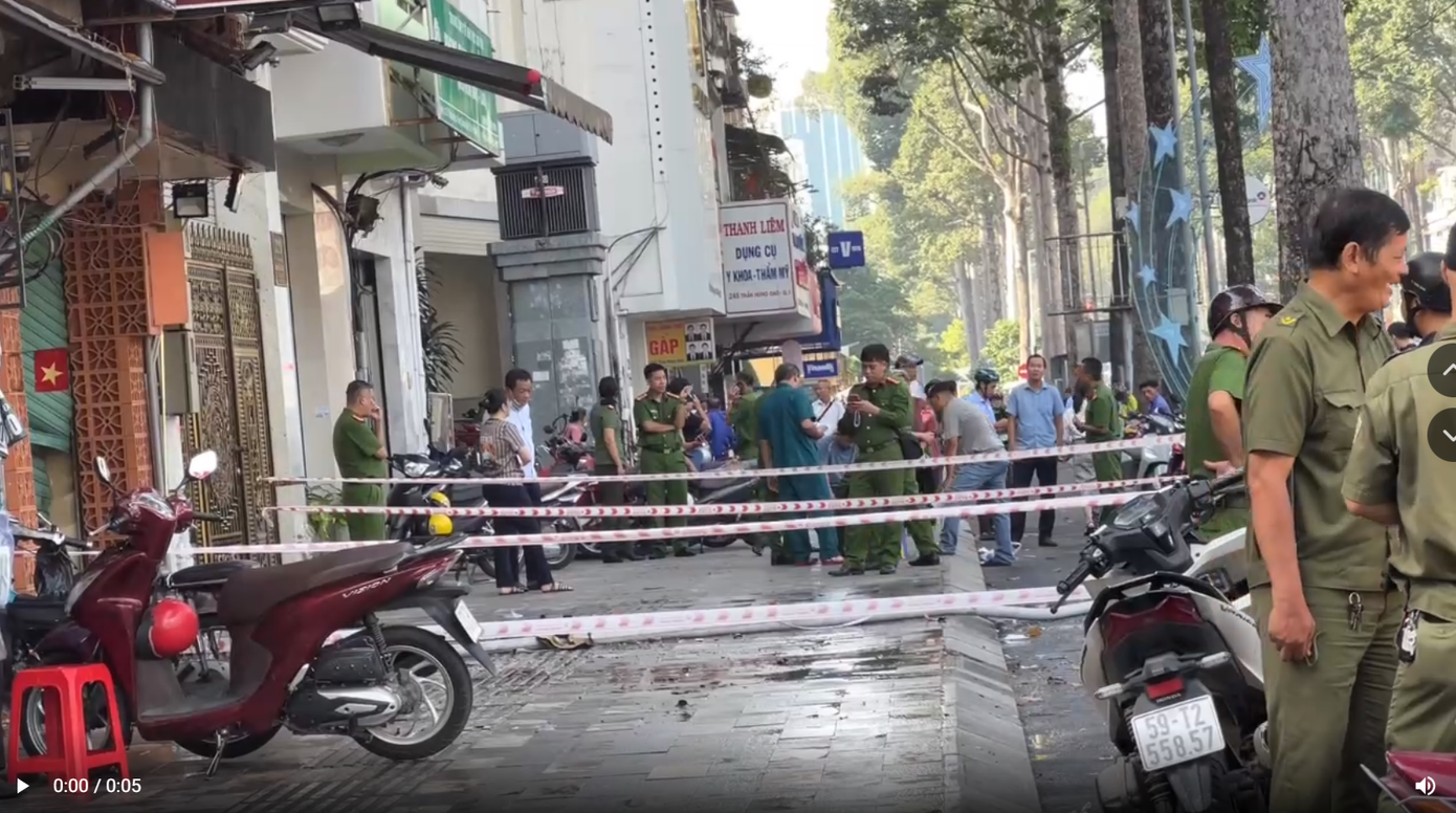 Vụ cháy quán ăn ở TPHCM: Ám ảnh tiếng người cha gào khóc 