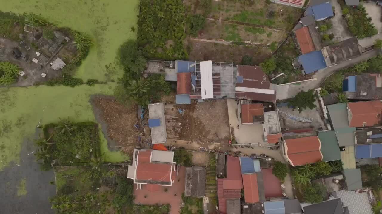 Hoàn tất việc thi hành án vụ xây nhà trên đất người khác