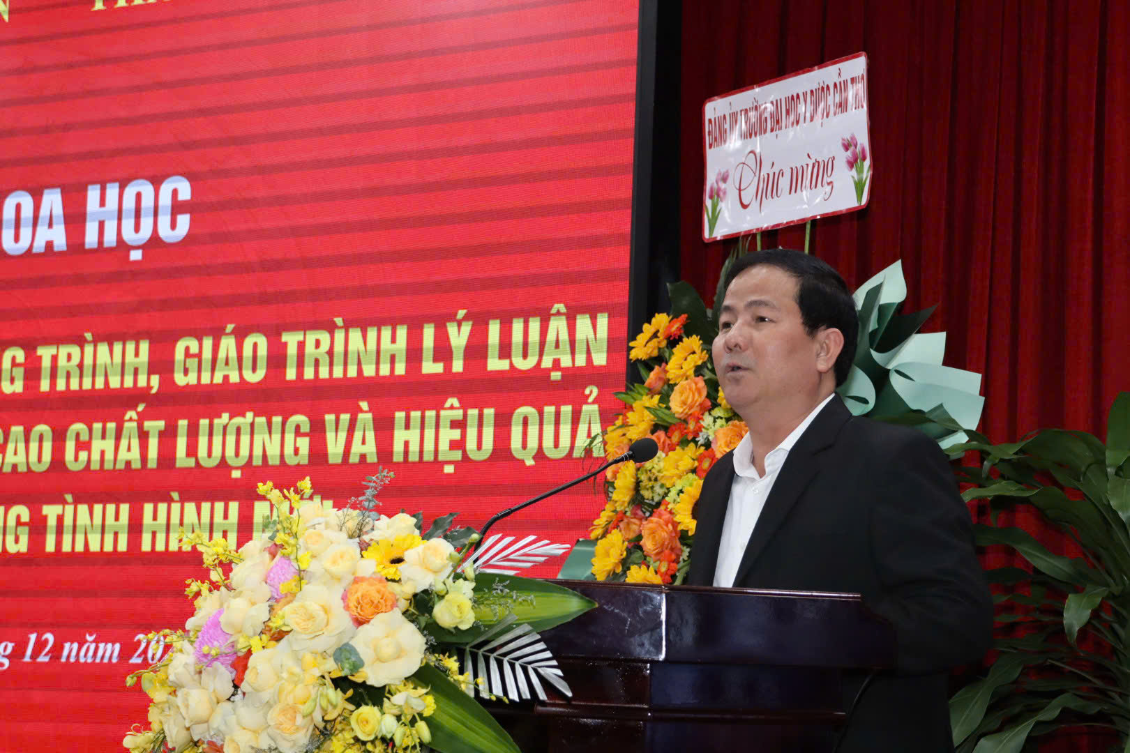 Xây dựng bản lĩnh cho thế hệ trẻ qua giáo dục lý luận chính trị tại Cần Thơ - Ảnh 3. Xây dựng bản lĩnh cho thế hệ trẻ qua giáo dục lý luận chính trị tại Cần Thơ - Ảnh 3.