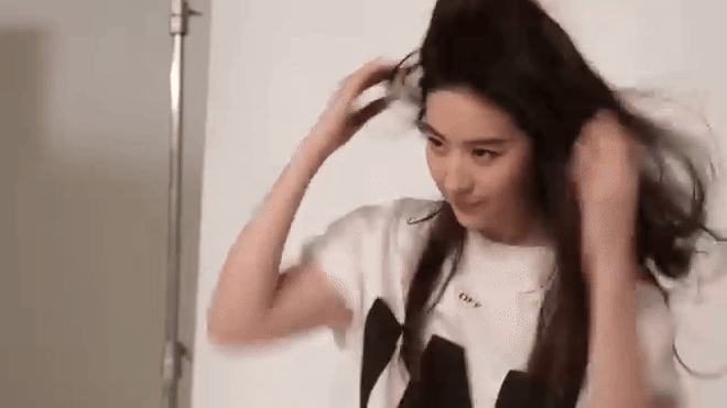 Khoảnh khắc khó tin của Lưu Diệc Phi năm 30 tuổi- Ảnh 2. Khoảnh khắc khó tin của Lưu Diệc Phi năm 30 tuổi- Ảnh 2.