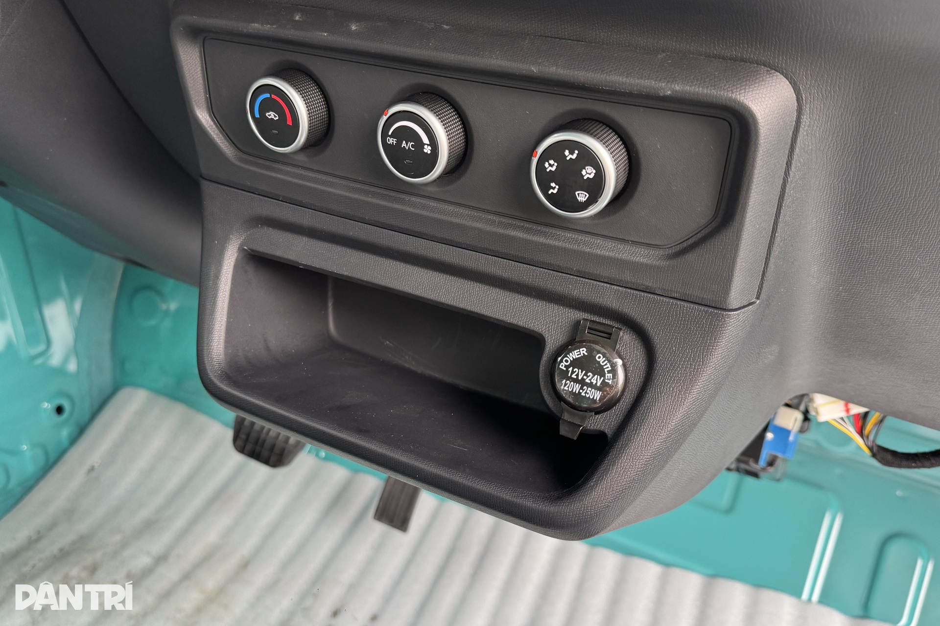 Cận cảnh xe tải điện VinFast EC Van: Khoang hàng rộng, có điểm giống VF 3 - 16 Cận cảnh xe tải điện VinFast EC Van: Khoang hàng rộng, có điểm giống VF 3 - 16