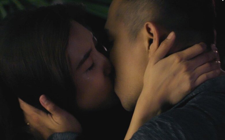 Ngoài Võ Cảnh, Thuý Ngân còn có dàn "bạn trai màn ảnh" cực phẩm, đóng với ai cũng được "đẩy thuyền" 10 Thuý Ngân và Trương Thế Vinh từng gây sốt với cảnh khoá môi cực lãng mạn.