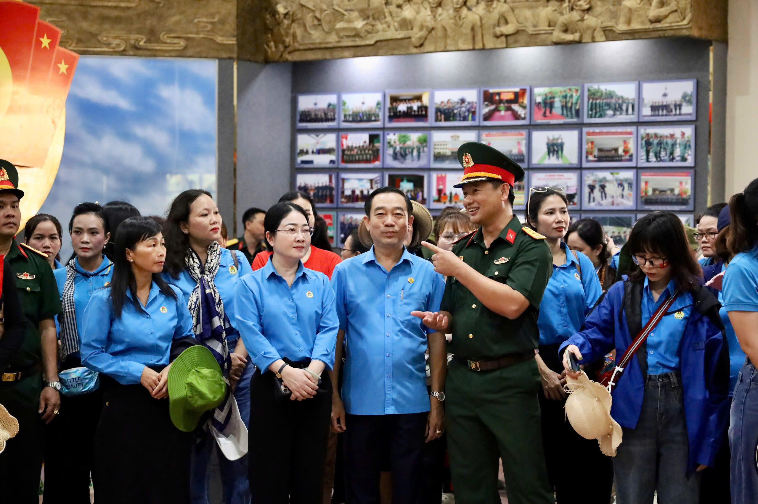 Ấm tình quân – dân trong chương trình 