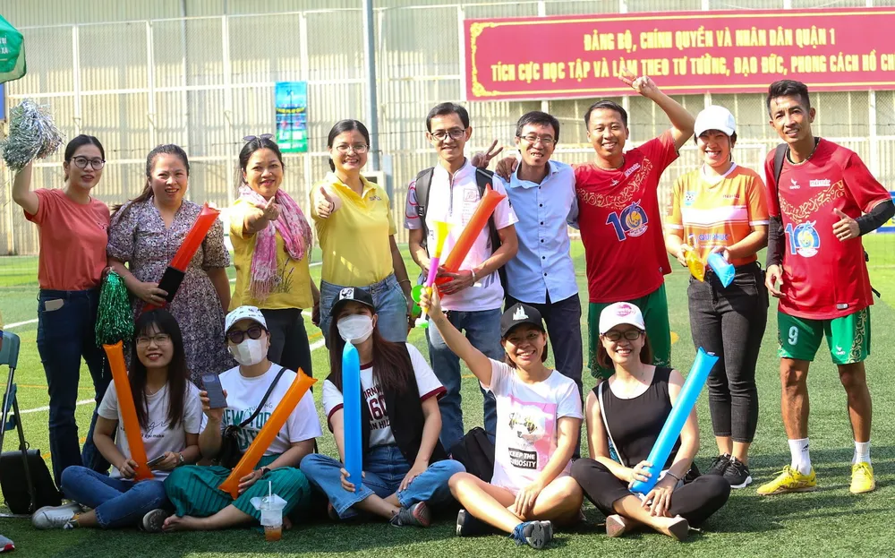 Phòng CSGT PC08 và Petrolimex vào chung kết Fair Play Cup 2 1764947681 242 Phong CSGT PC08 va Petrolimex vao chung ket Fair Play.webp