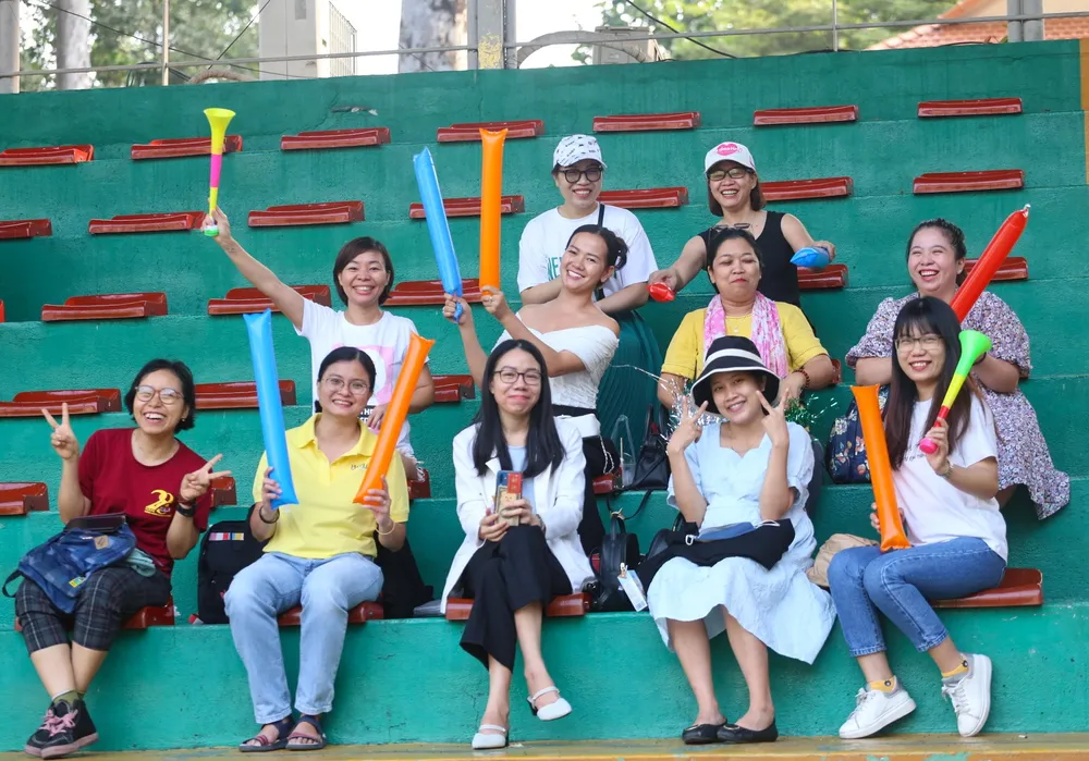 Phòng CSGT PC08 và Petrolimex vào chung kết Fair Play Cup 3 1764947688 69 Phong CSGT PC08 va Petrolimex vao chung ket Fair Play.webp