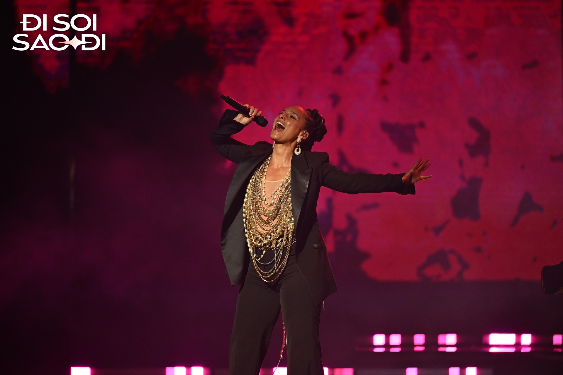 Phỏng vấn nóng siêu sao Alicia Keys: Việt Nam quá thú vị để trải nghiệm!- Ảnh 4. Phỏng vấn nóng siêu sao Alicia Keys: Việt Nam quá thú vị để trải nghiệm!- Ảnh 4.