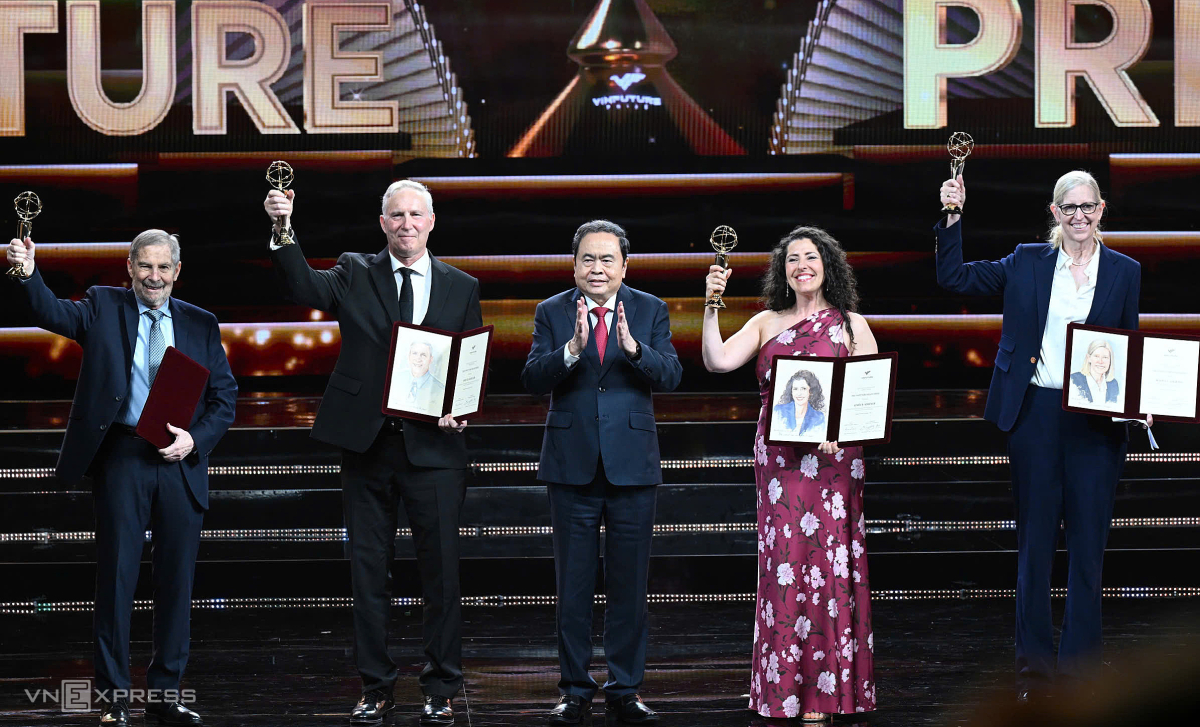 giai-chinh-1764947556-17649475-8119-7296