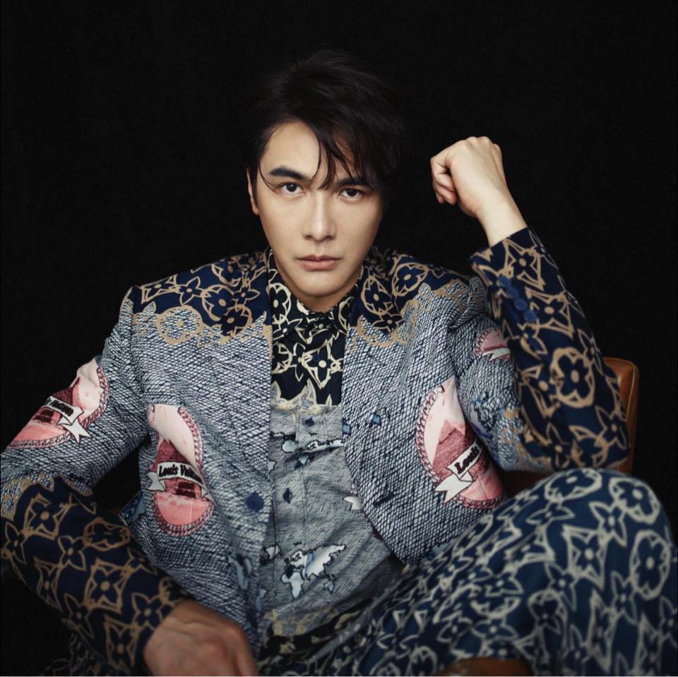 Hứa Vỹ Ninh lộ ảnh thân mật với bạn thân giữa bão dư luận sau hôn lễ - Ảnh 4.