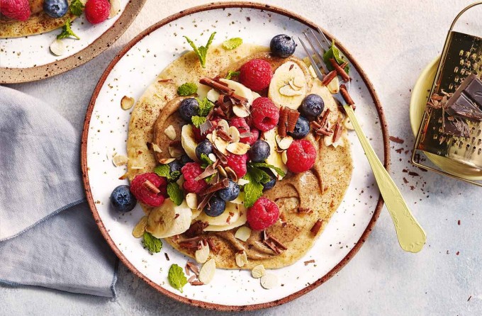 3 thói quen ăn sáng dễ tăng nguy cơ tiểu đường 4 Bữa sáng với ngũ cốc nguyên cám, sữa chua Hy Lạp và hoa quả tươi giúp duy trì năng lượng bền vững mà không làm tăng đường huyết. Ảnh: Tesco