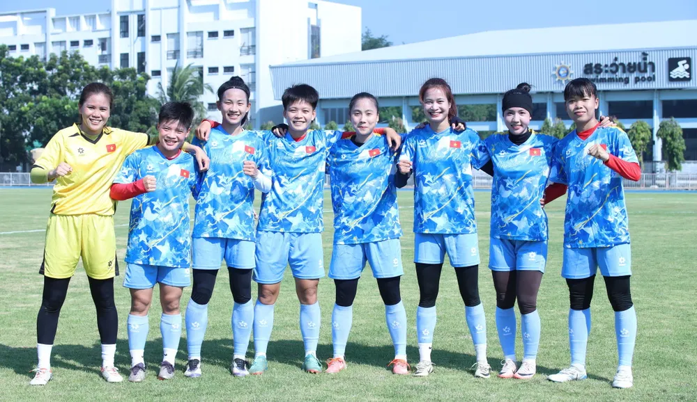 tuyen-nu-viet-nam-ra-quan-cho-lan-thu-9-vo-dich-sea-games (7).jpg