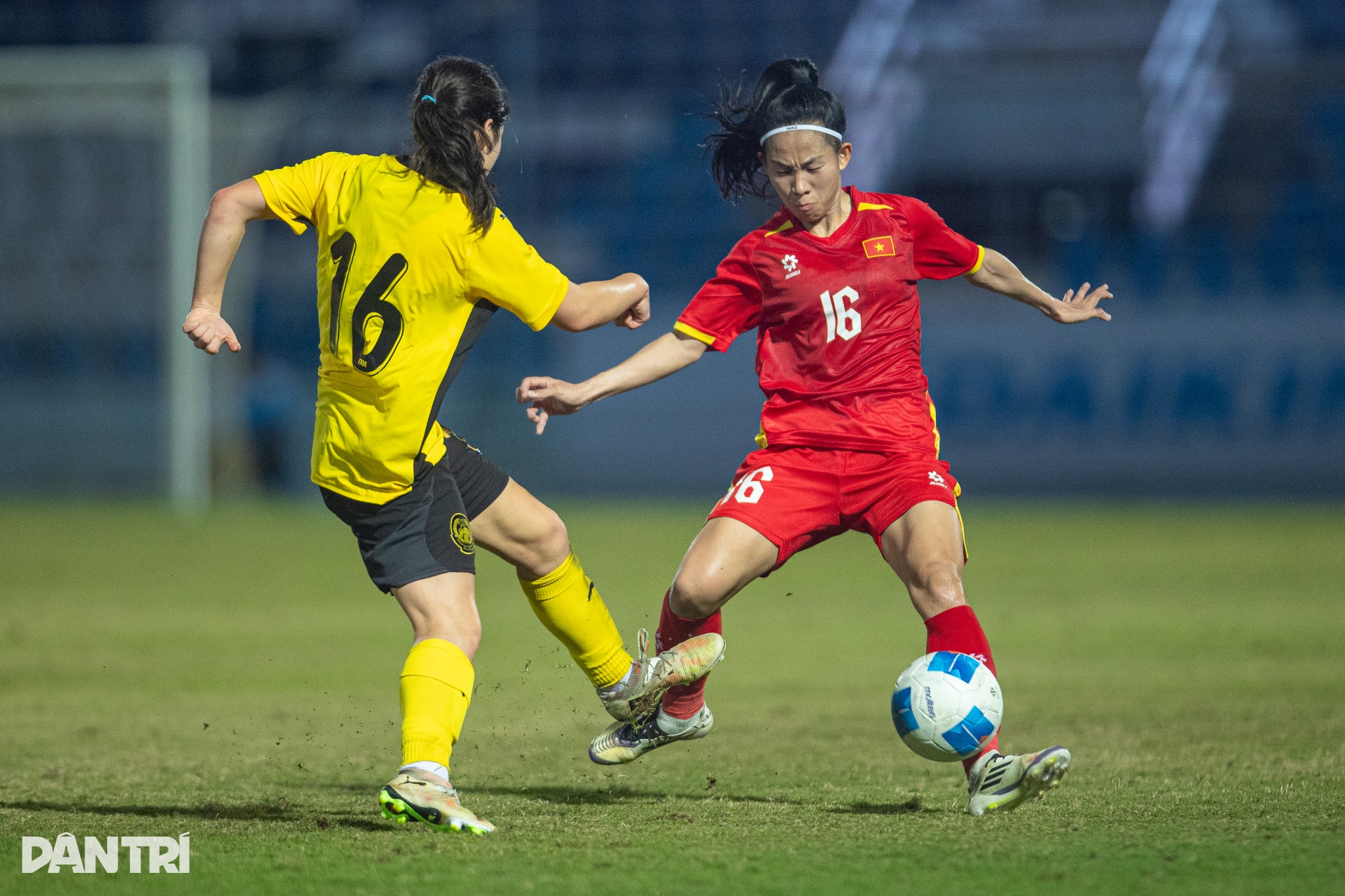 Cánh én Thanh Nhã tái xuất, góp sức vào chiến thắng 7-0 trước Malaysia - 8 Cánh én Thanh Nhã tái xuất, góp sức vào chiến thắng 7-0 trước Malaysia - 8