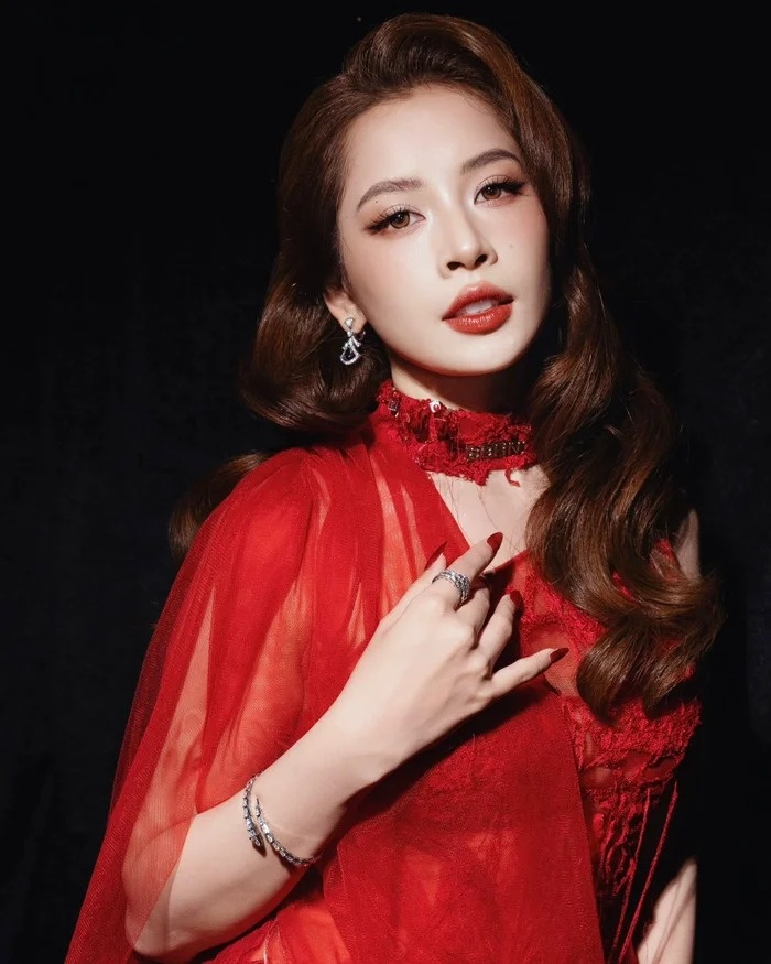 Khó tin về sắc vóc ở độ tuổi U40 của Chi Pu 5 Khó tin về sắc vóc ở độ tuổi U40 của Chi Pu