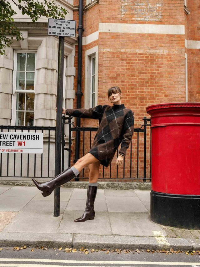 Họa tiết cổ điển 'tái xuất', bí quyết làm nên bản phối đẹp nhất mùa 8 Họa tiết cổ điển 'tái xuất', bí quyết của bản phối đẹp nhất mùa - Ảnh 11.