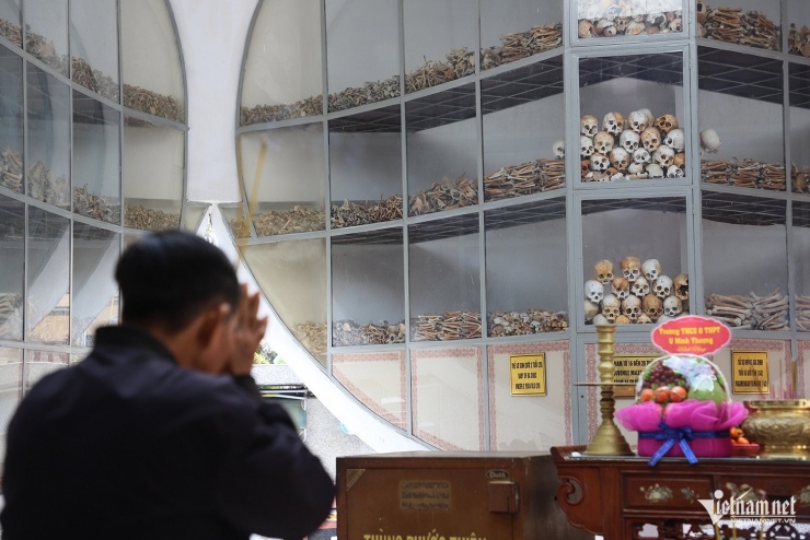 Du khách bật khóc khi đến di tích lưu giữ ký ức đặc biệt ở vùng biên giới 4 Du khách bật khóc khi đến di tích lưu giữ ký ức đặc biệt ở vùng biên giới - 3