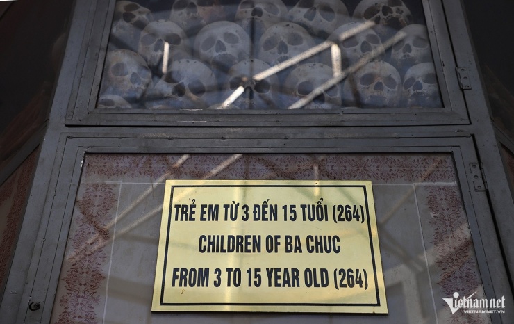 Du khách bật khóc khi đến di tích lưu giữ ký ức đặc biệt ở vùng biên giới 5 Du khách bật khóc khi đến di tích lưu giữ ký ức đặc biệt ở vùng biên giới - 4