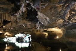 Khám phá hang động hàng triệu năm tuổi, từng nằm sâu dưới biển ở An Giang