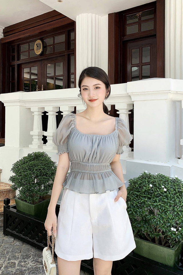 Áo cổ vuông tôn bờ vai mảnh mai, gợi nét nữ tính êm ái- Ảnh 5.