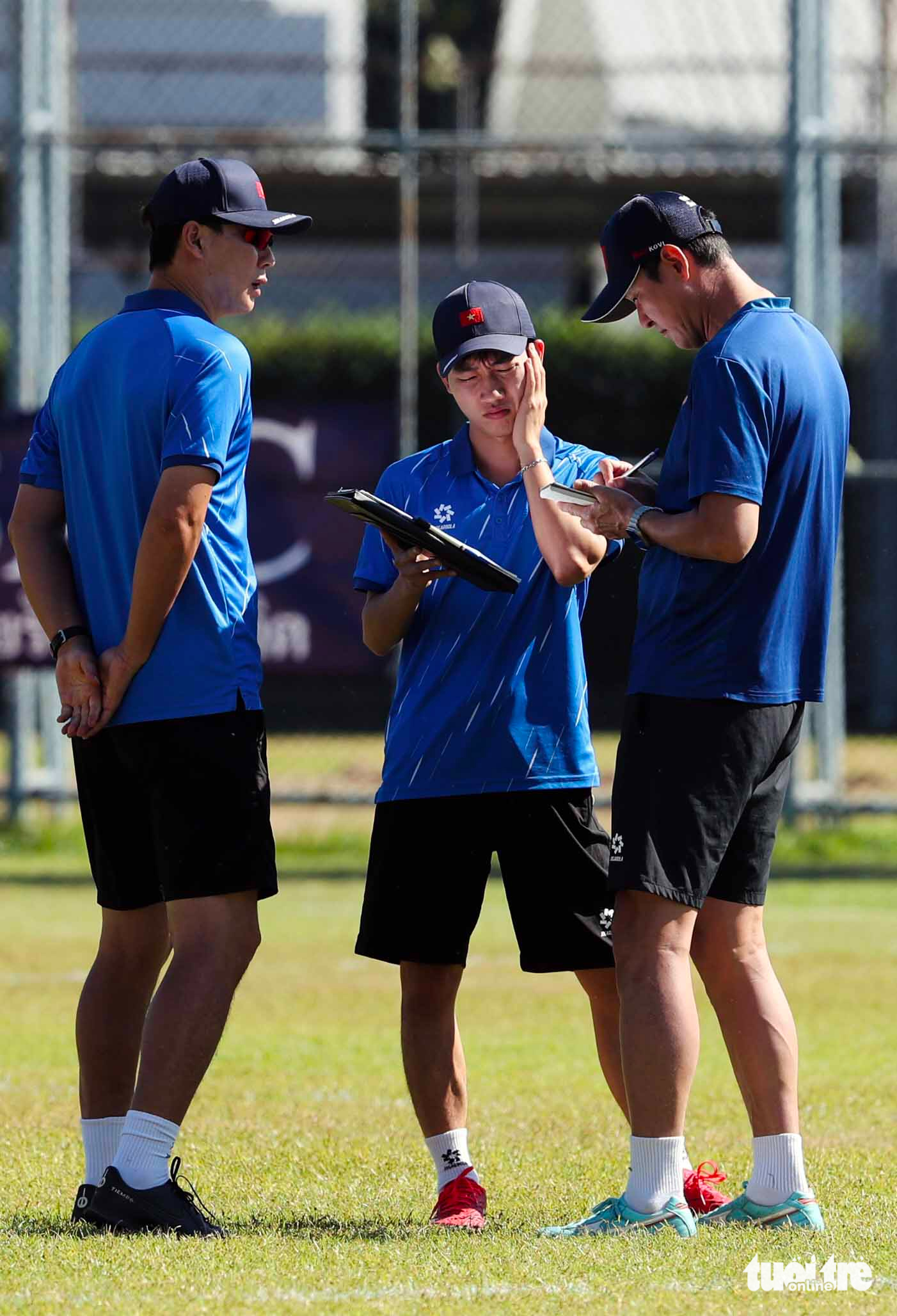 U22 Việt Nam tập luyện cường độ cao giữa trưa nắng gắt 5 U22 Việt Nam tập luyện cường độ cao giữa trưa nắng gắt - Ảnh 6.