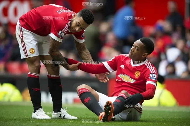 Depay đã gây nhiều thất vọng ở MU. Ảnh: EPA. 7-ban-hop-dong-vo-dung-nhat-cua-man-united (1).jpg