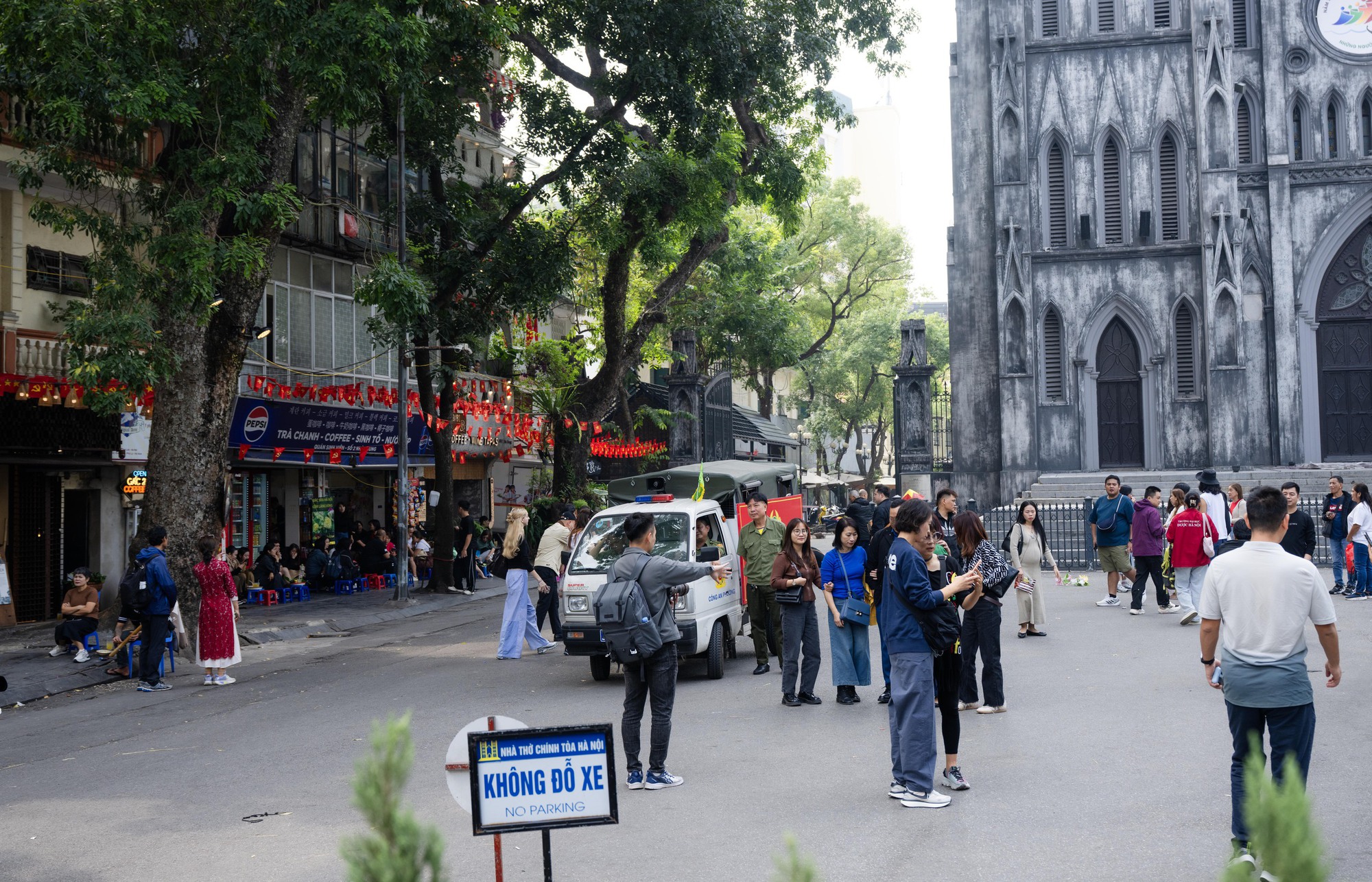 Hàng quán vỉa hè Hà Nội thế nào sau khi siết chặt trật tự?- Ảnh 2.