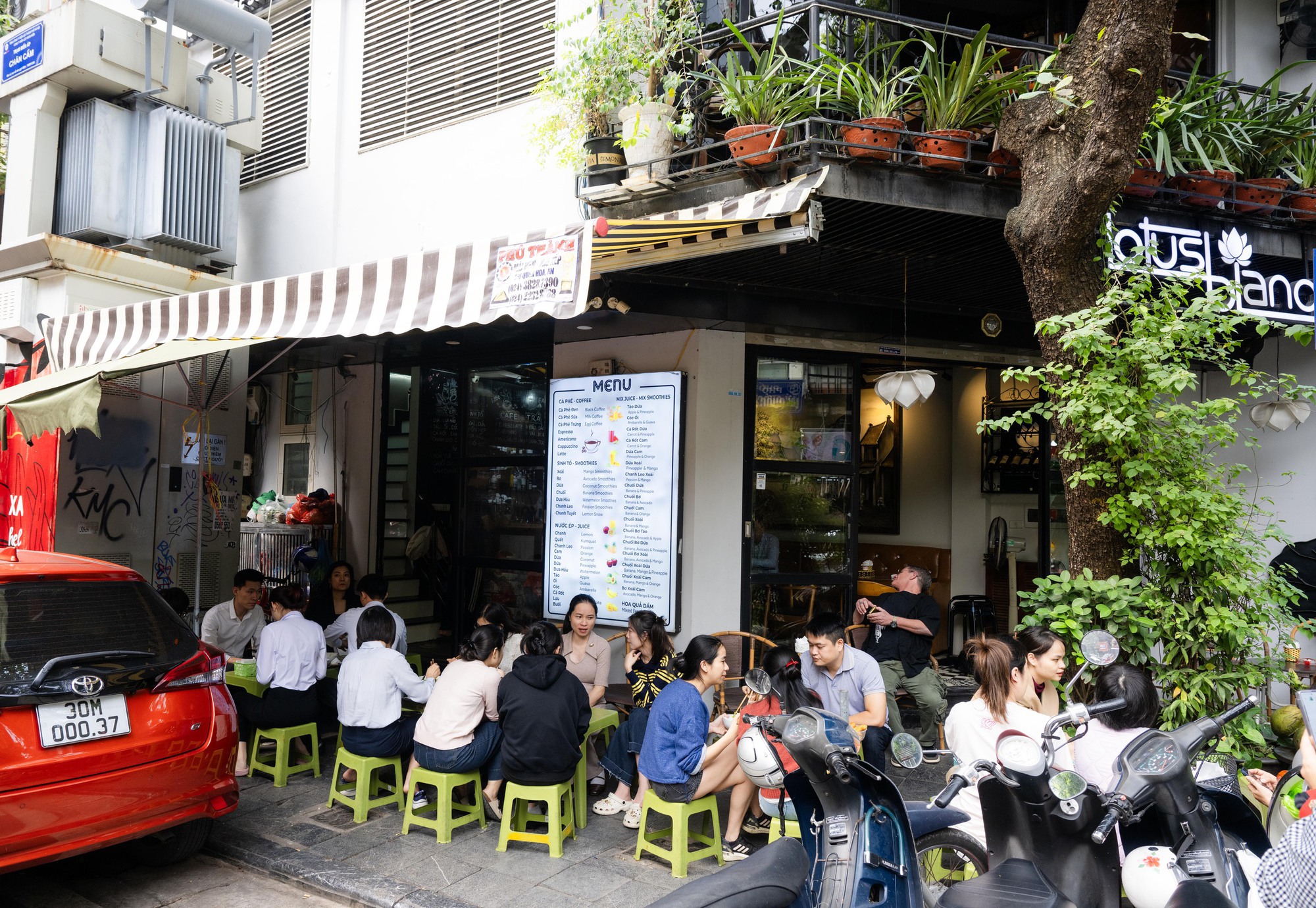 Hàng quán vỉa hè Hà Nội thế nào sau khi siết chặt trật tự?- Ảnh 5.