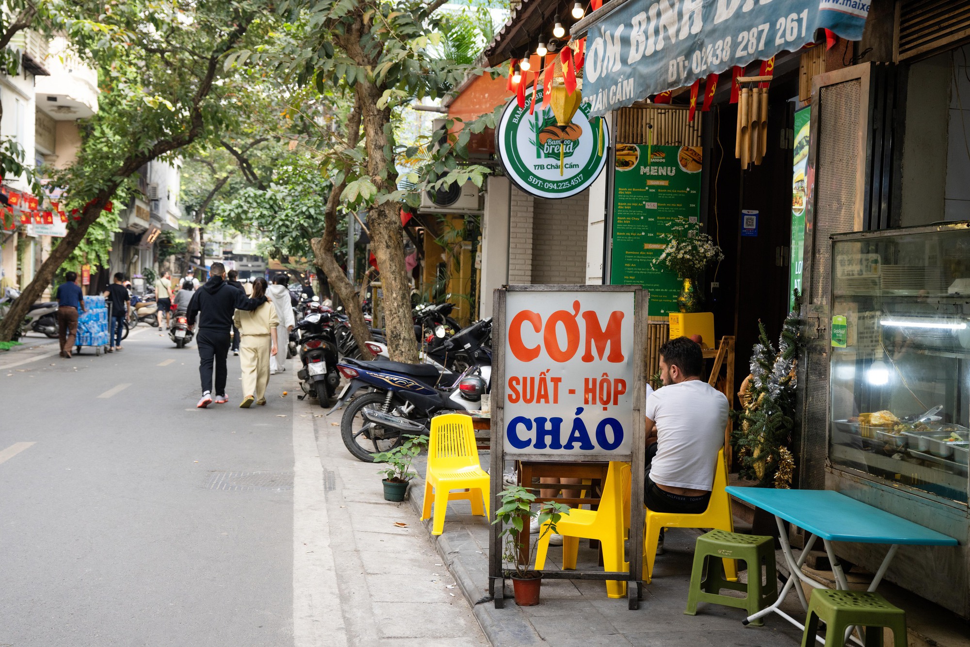 Hàng quán vỉa hè Hà Nội thế nào sau khi siết chặt trật tự?- Ảnh 7.