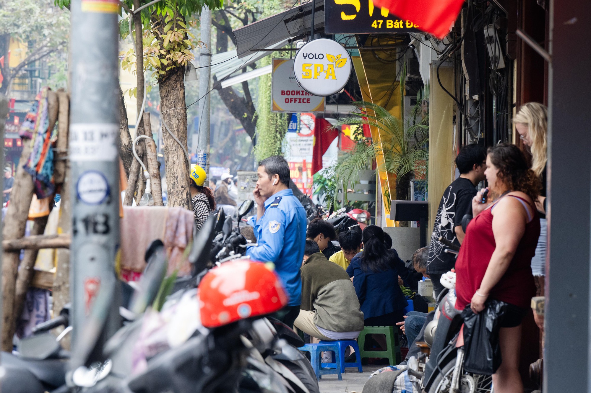 Hàng quán vỉa hè Hà Nội thế nào sau khi siết chặt trật tự?- Ảnh 14.