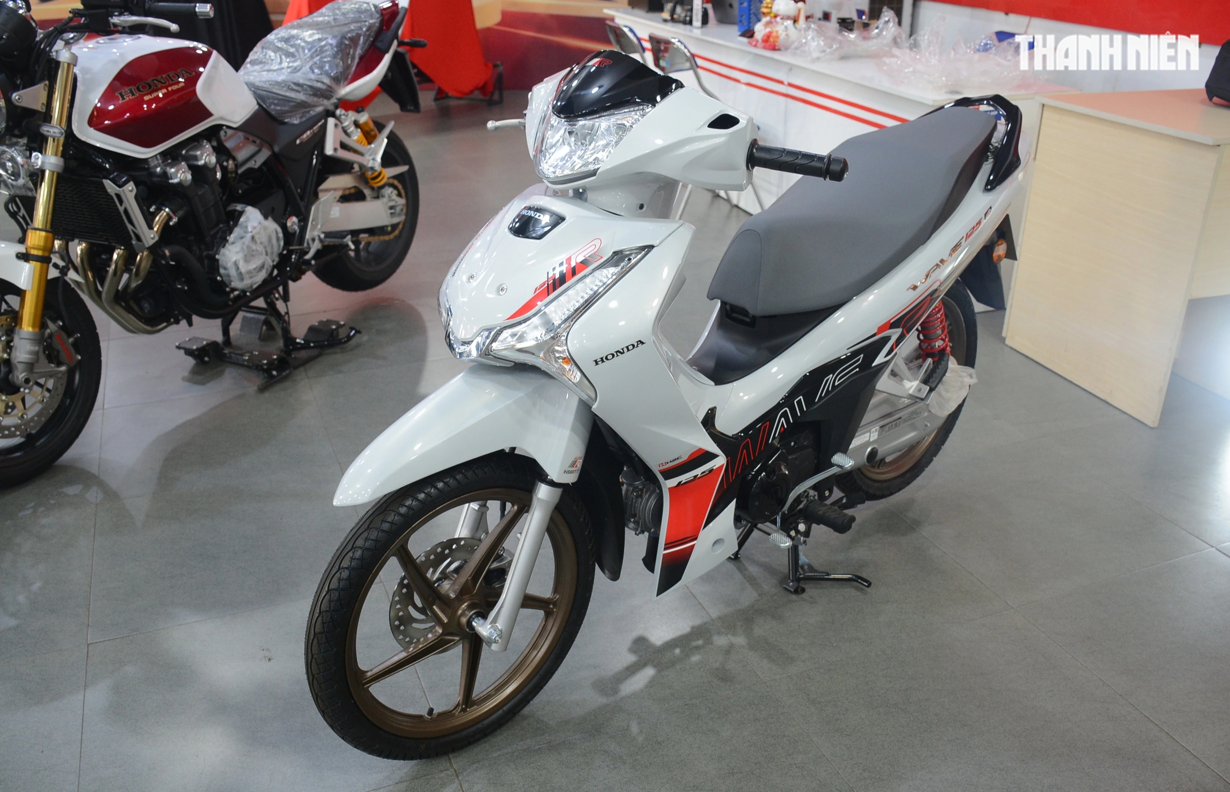 Honda Wave 125R sản xuất giới hạn tại Việt Nam: Phiên bản đặc biệt từ Thái Lan - Ảnh 9.