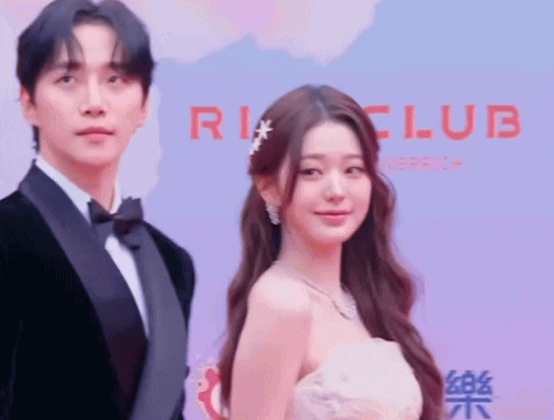 “Công chúa giá đáo” quét sạch thảm đỏ vì quá đẹp, bao nhiêu mỹ từ cũng không tả hết nhan sắc này- Ảnh 3.