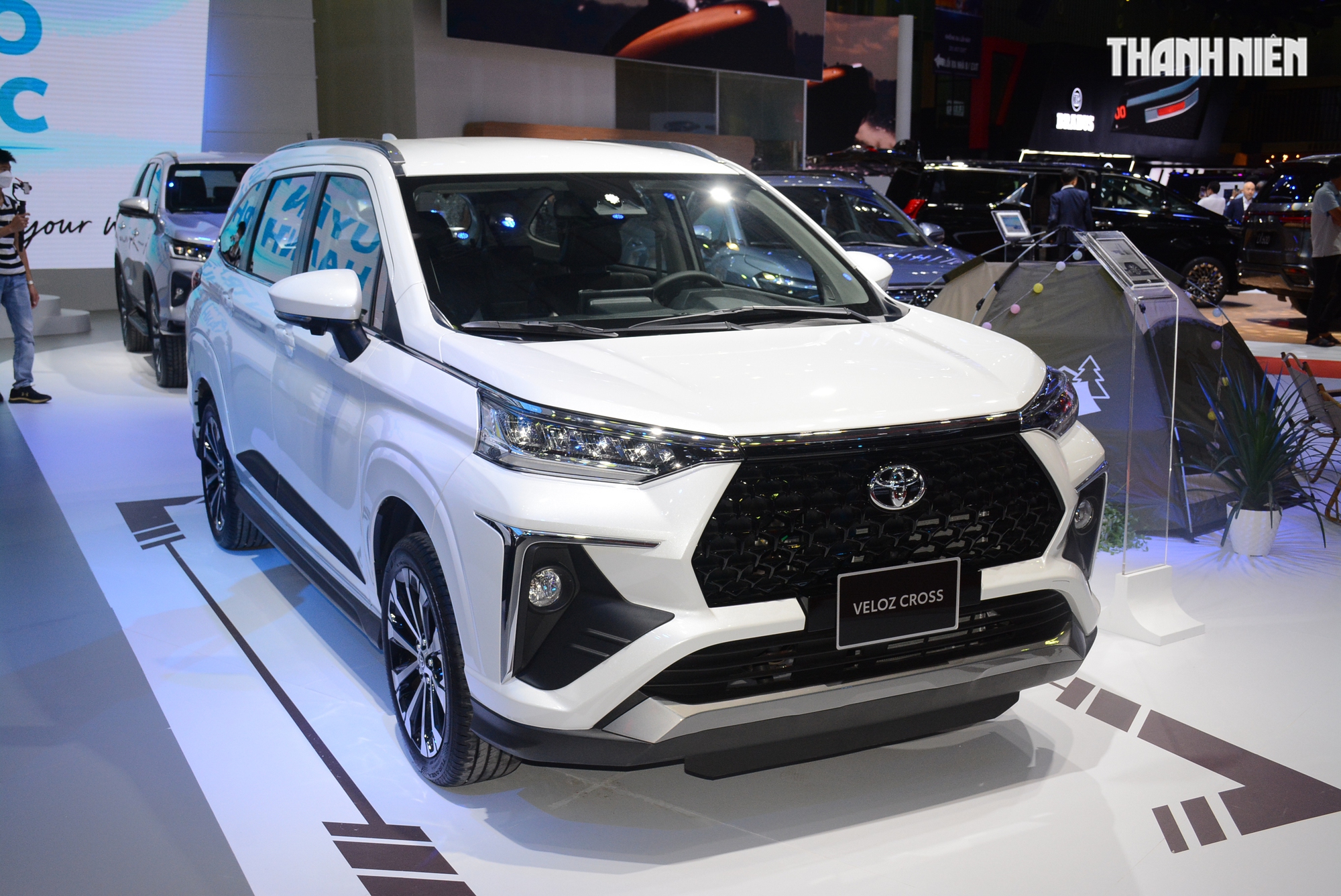 Áp lực cạnh tranh từ xe điện, MPV máy xăng dưới 700 triệu ồ ạt giảm giá - Ảnh 2.