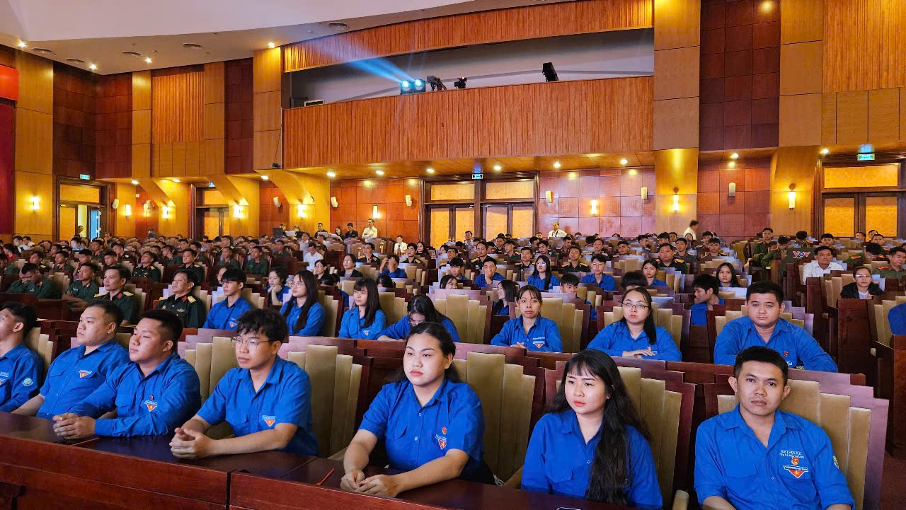 Tôn vinh điển hình học tập và làm theo tư tưởng, đạo đức, phong cách Hồ Chí Minh - Ảnh 3.