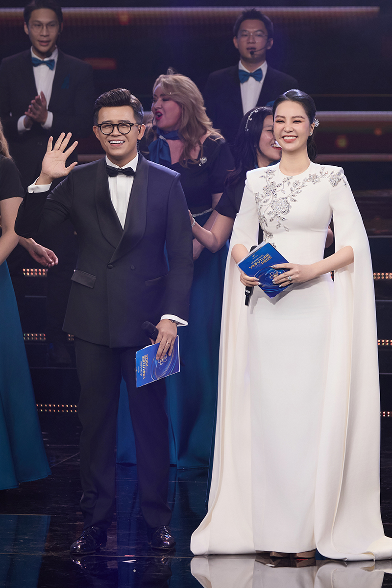 1765043229 972 A hau Thuy Van tiet lo ly do giau kin