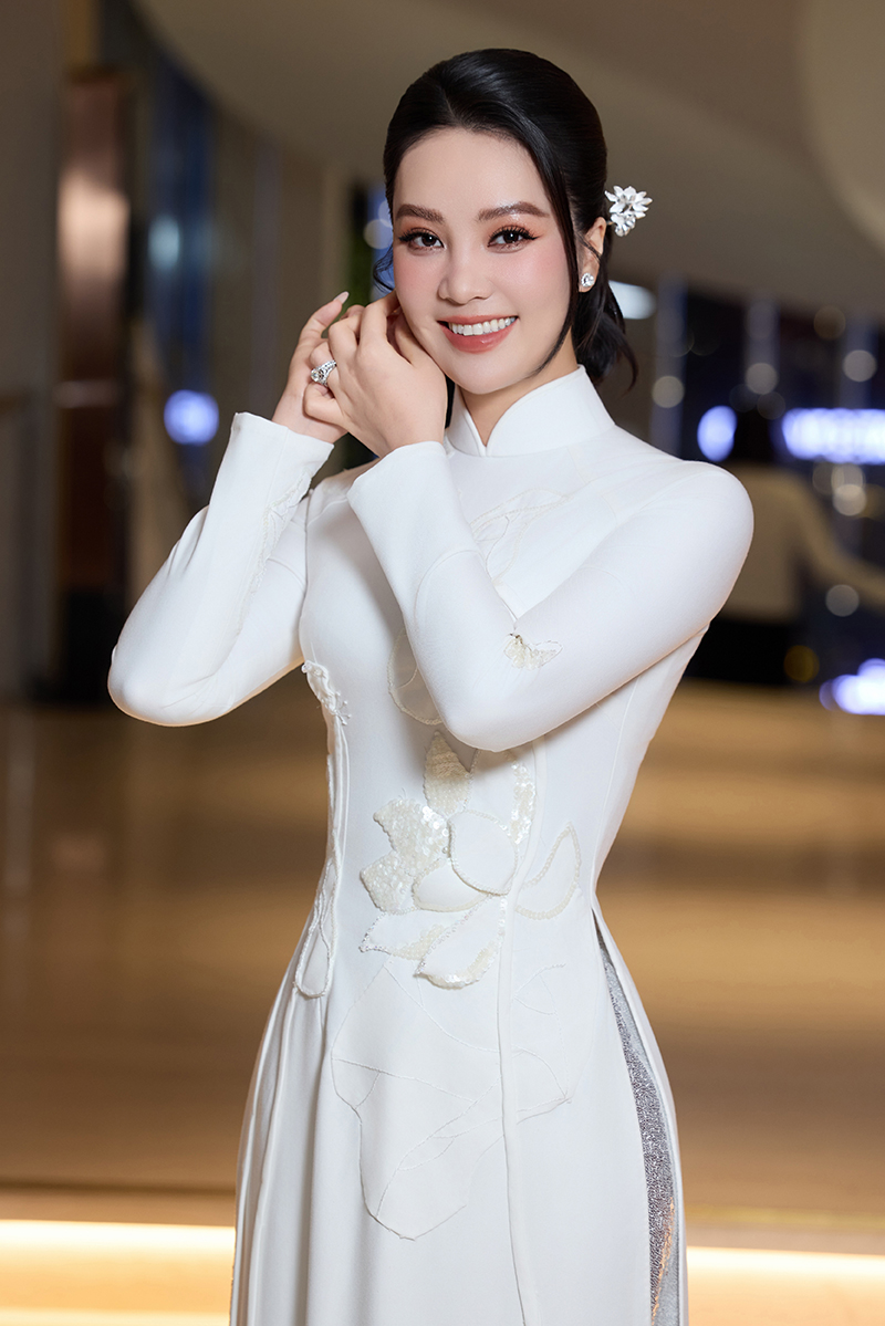 1765043231 658 A hau Thuy Van tiet lo ly do giau kin