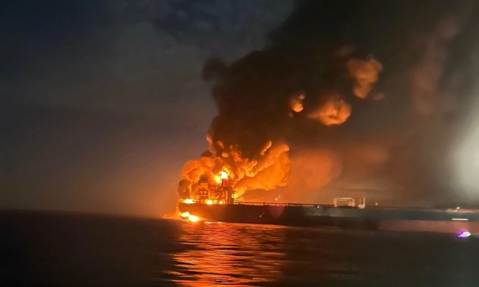 Đám cháy trên tàu Kairos ở Biển Đen ngày 28/11. Ảnh:Tổng cục Hàng hải Thổ Nhĩ Kỳ