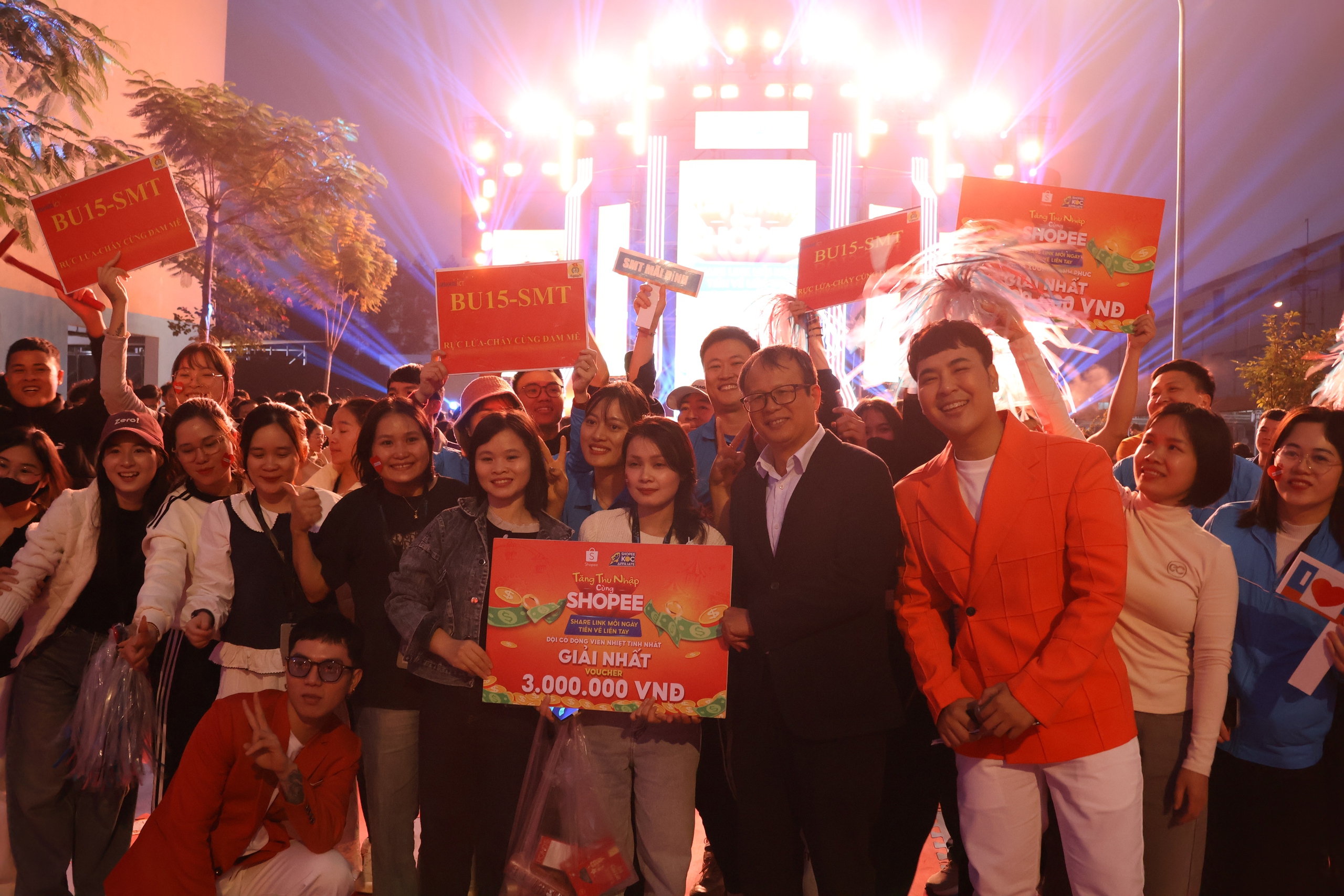 Người lao động "cháy hết mình" tại chương trình "Công xưởng hạnh phúc" 9 Người lao động