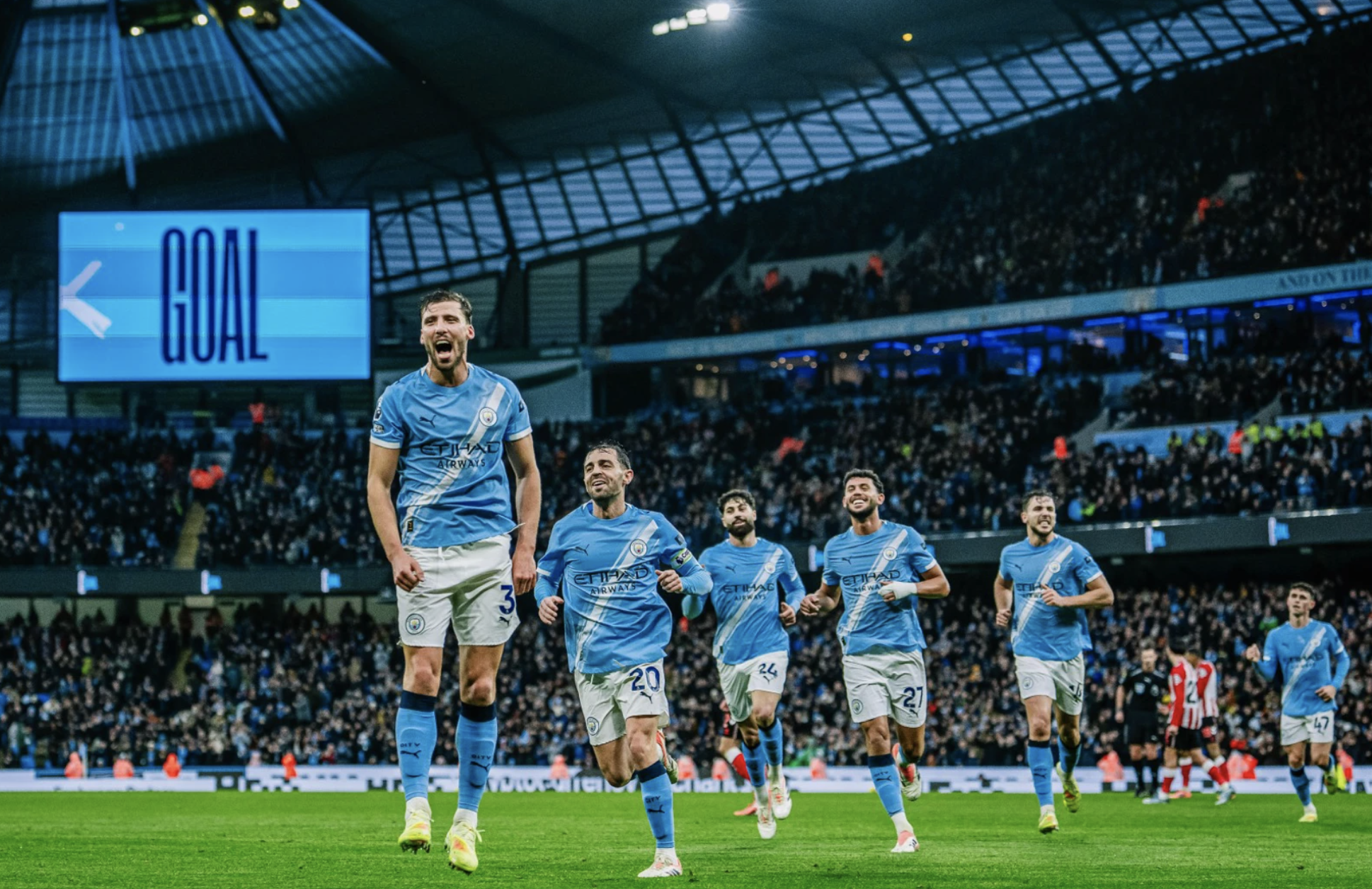 Rayan Cherki bùng nổ, Man City đại thắng phả hơi nóng vào gáy Arsenal 5 Rayan Cherki bùng nổ, Man City đại thắng Sunderland - Ảnh 5.