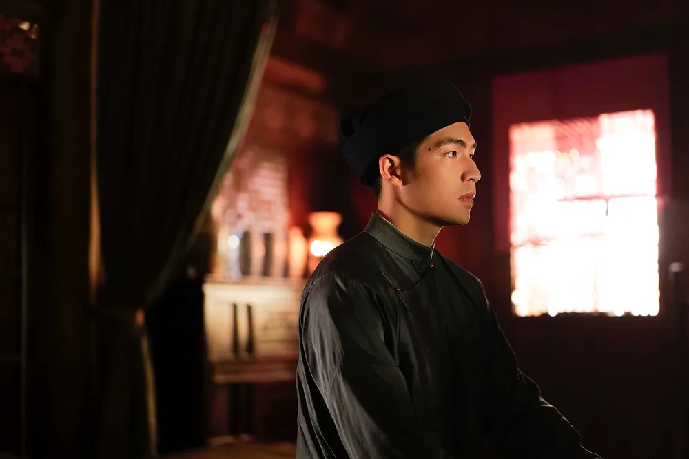 5 mỹ nam cổ trang đẹp nhất Việt Nam: Quốc Anh xếp sau ISAAC, hạng 1 chiếm hết sự hoàn hảo trên đời- Ảnh 6.