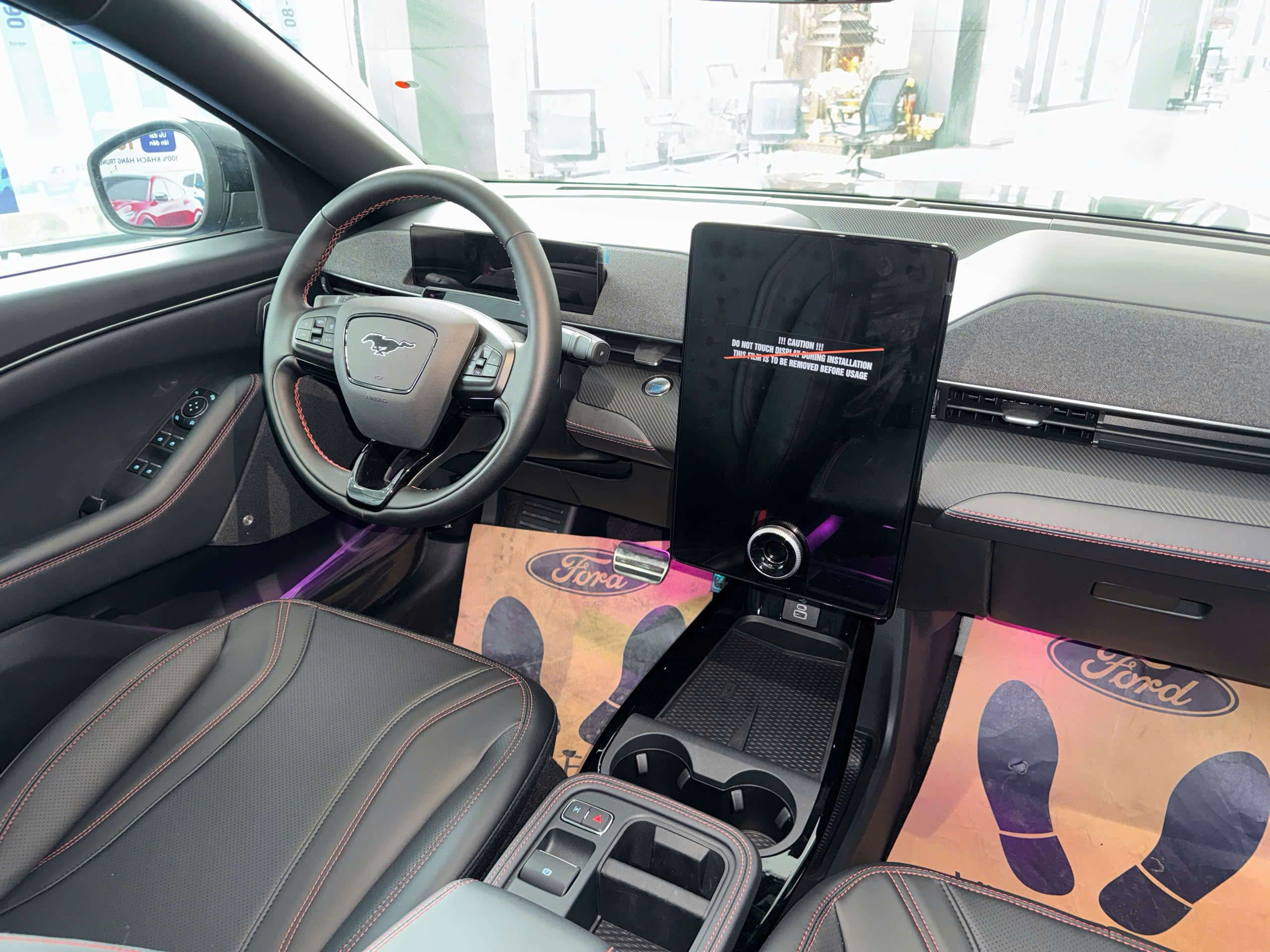 Ford Mustang Mach-E - Ảnh 7.