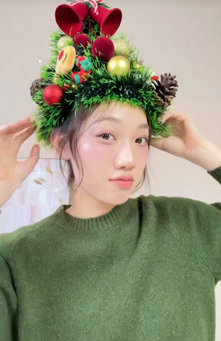 Giới trẻ phát cuồng với trào lưu buộc tóc cây thông Noel siêu xinh - Ảnh 3.