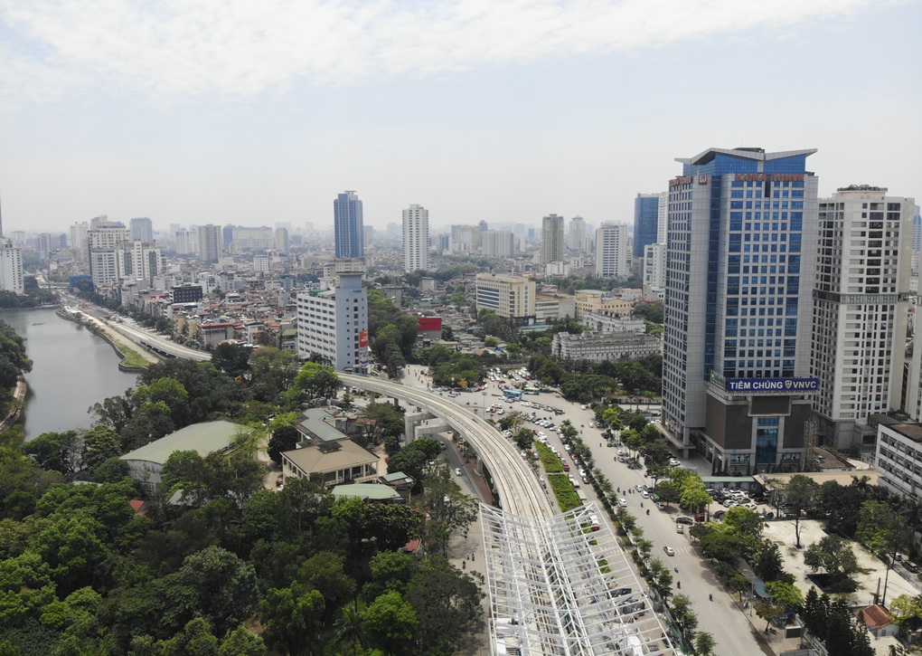 Liên tiếp những chung cư ở Hà Nội cấm gửi xe điện - 2