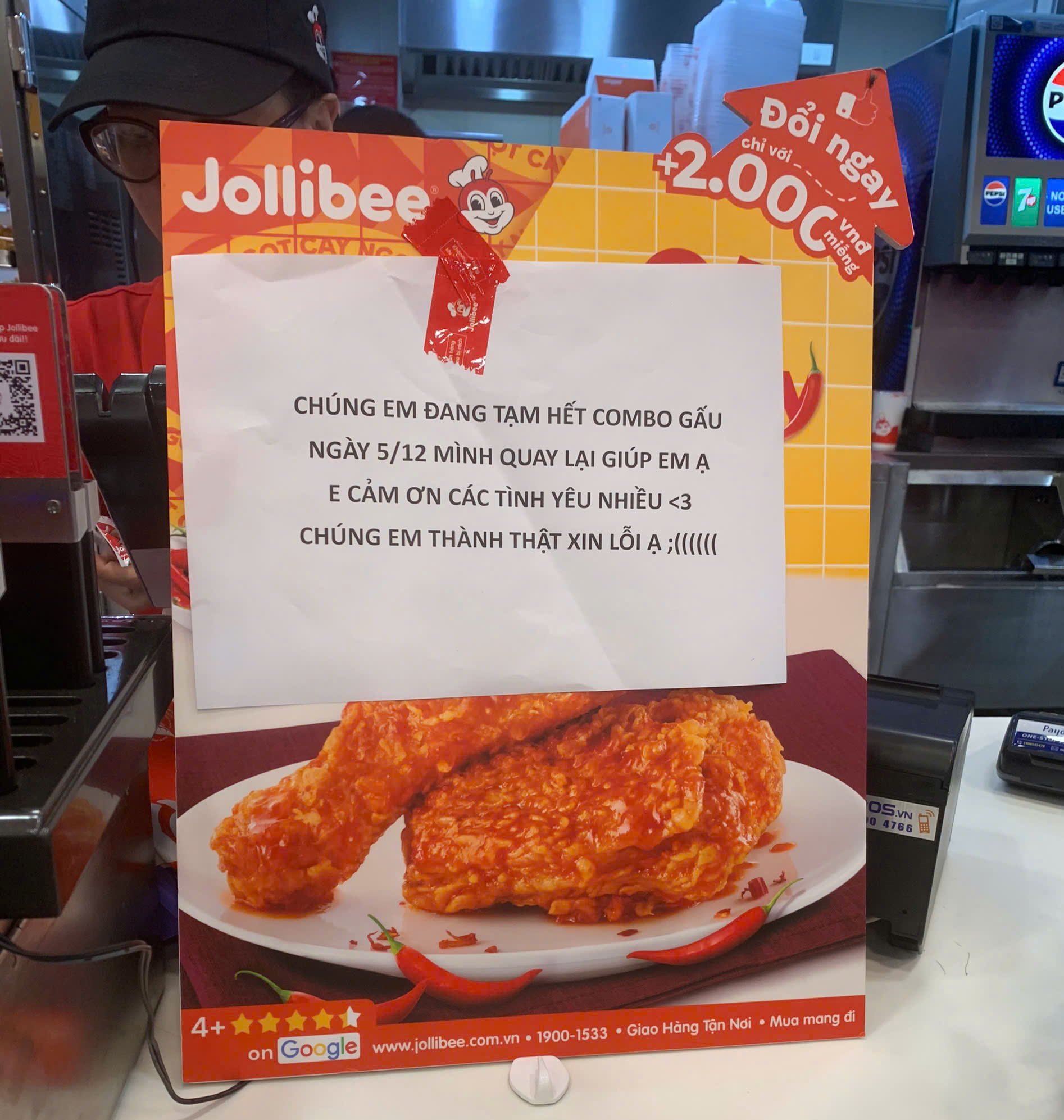 Trào lưu xếp hàng mua gà rán Trào lưu xếp hàng mua gà rán