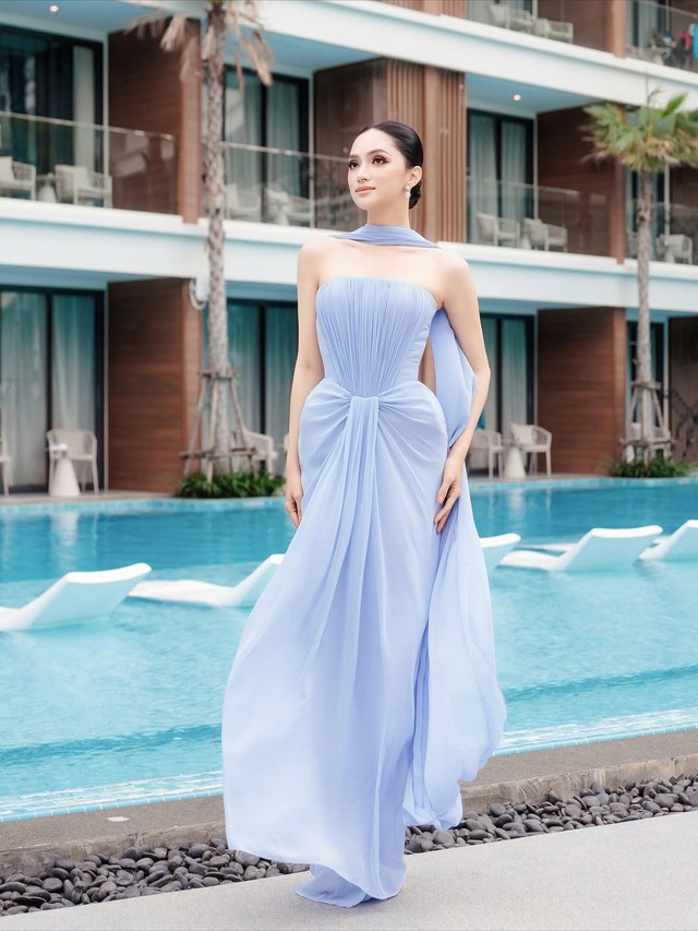 Đầm cúp ngực 'lên ngôi', thách thức mọi giới hạn gợi cảm- Ảnh 4.