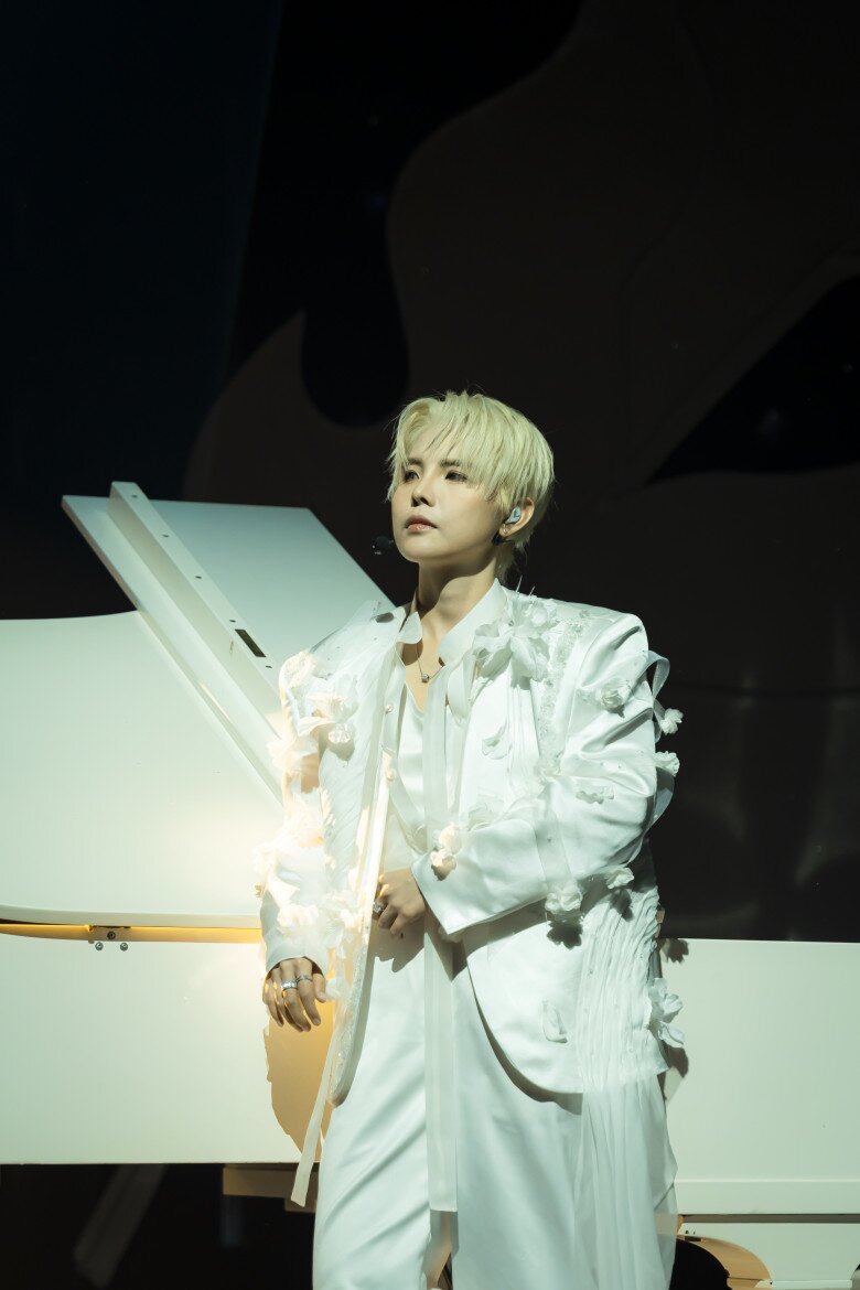 Vũ Cát Tường thể hiện ca khúc tiếng Anh ở vòng Chung kết 1.