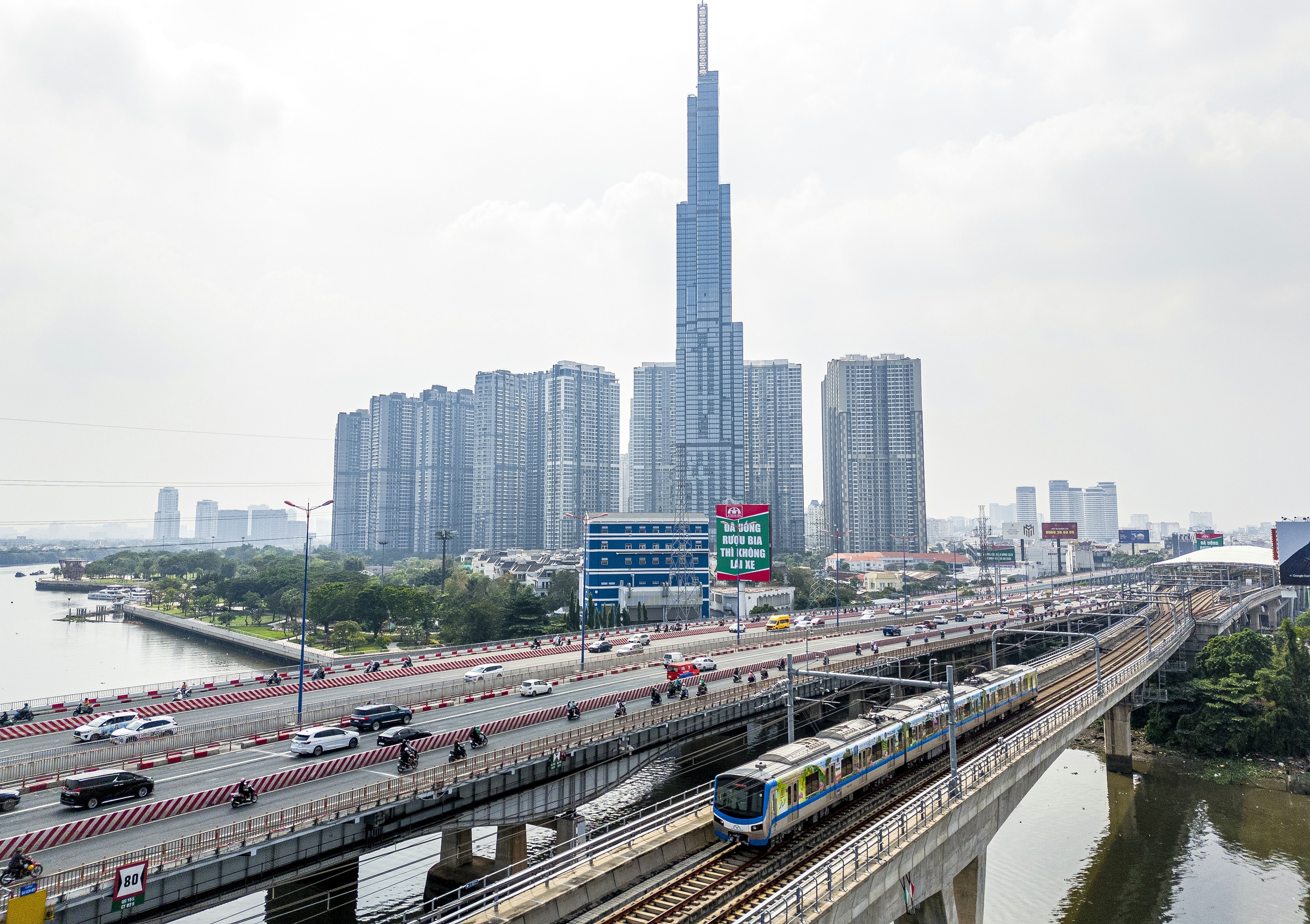 Hạ tầng TP.HCM chuyển động nhanh chóng từ khi có cơ chế và chính sách đặc thù 2 hạ tầng - Ảnh 2.