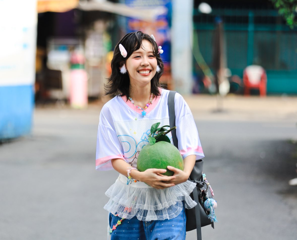 Nữ ca sĩ có 3 đời gia đình làm quân nhân: 8 triệu fan 3,6 tỷ lượt xem, tuổi 30 lột xác thành mỹ nhân- Ảnh 9.