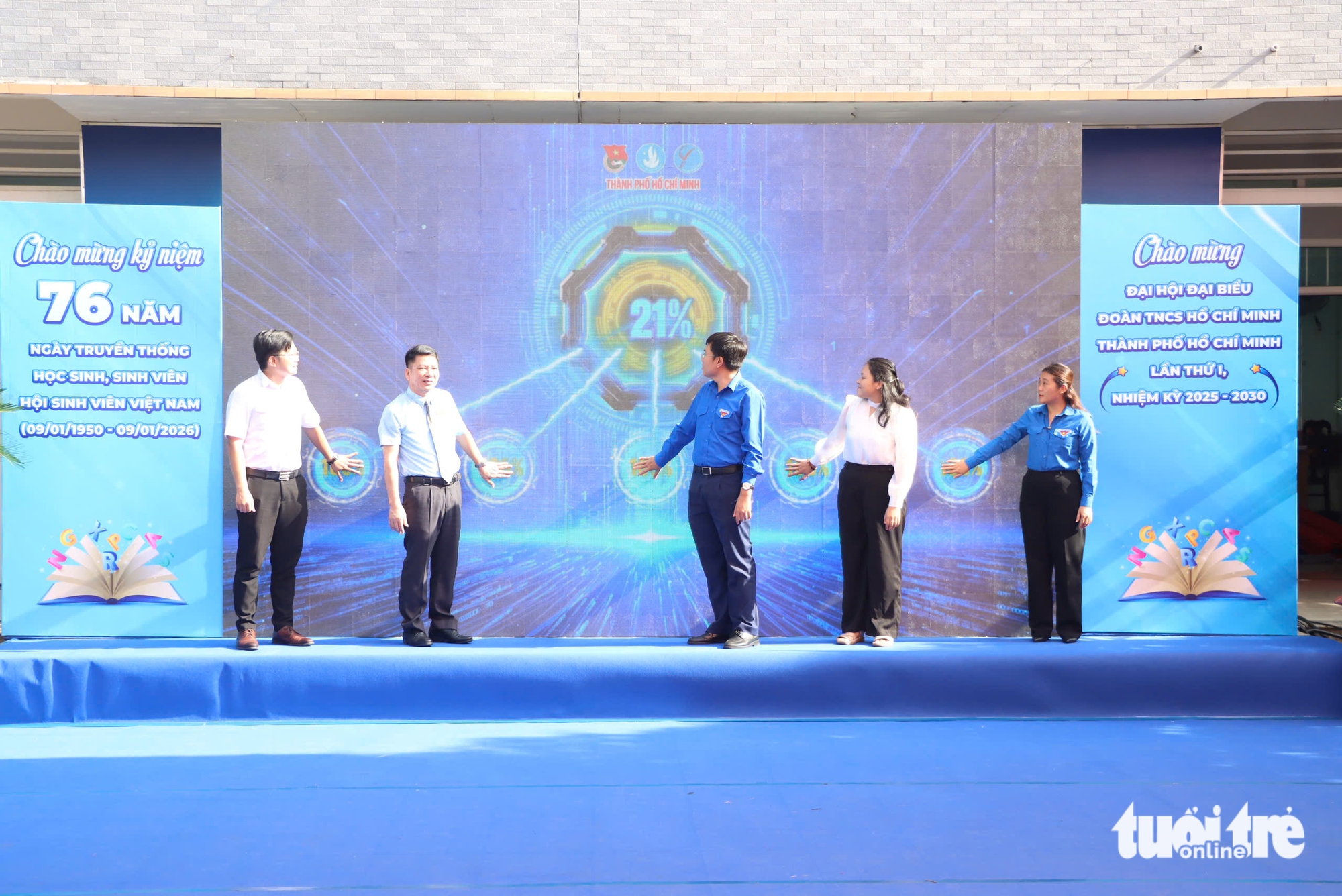 Học sinh, sinh viên TP.HCM 'cháy' trong loạt hoạt động học mà chơi 2 Học sinh, sinh viên TP.HCM 'cháy' trong loạt hoạt động học mà chơi - Ảnh 2.