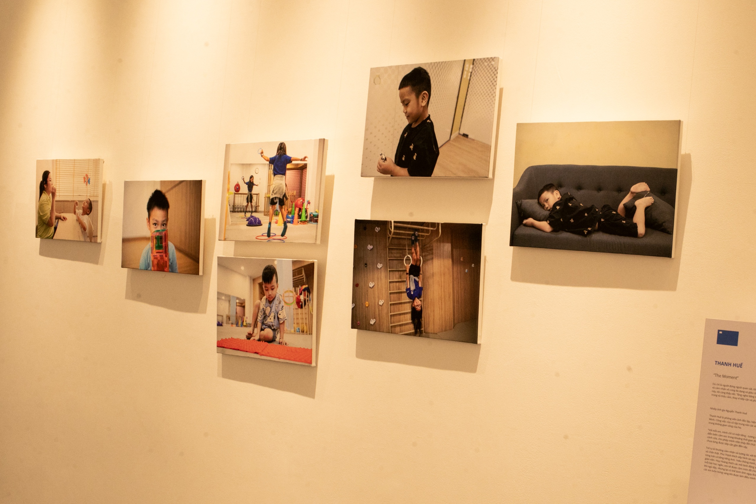 Triển lãm 'Phổ thinh lặng': Góc nhìn 'em được quyền đặc biệt' về trẻ tự kỷ- Ảnh 3. Triển lãm 'Phổ thinh lặng': Góc nhìn 'em được quyền đặc biệt' về trẻ tự kỷ- Ảnh 3.