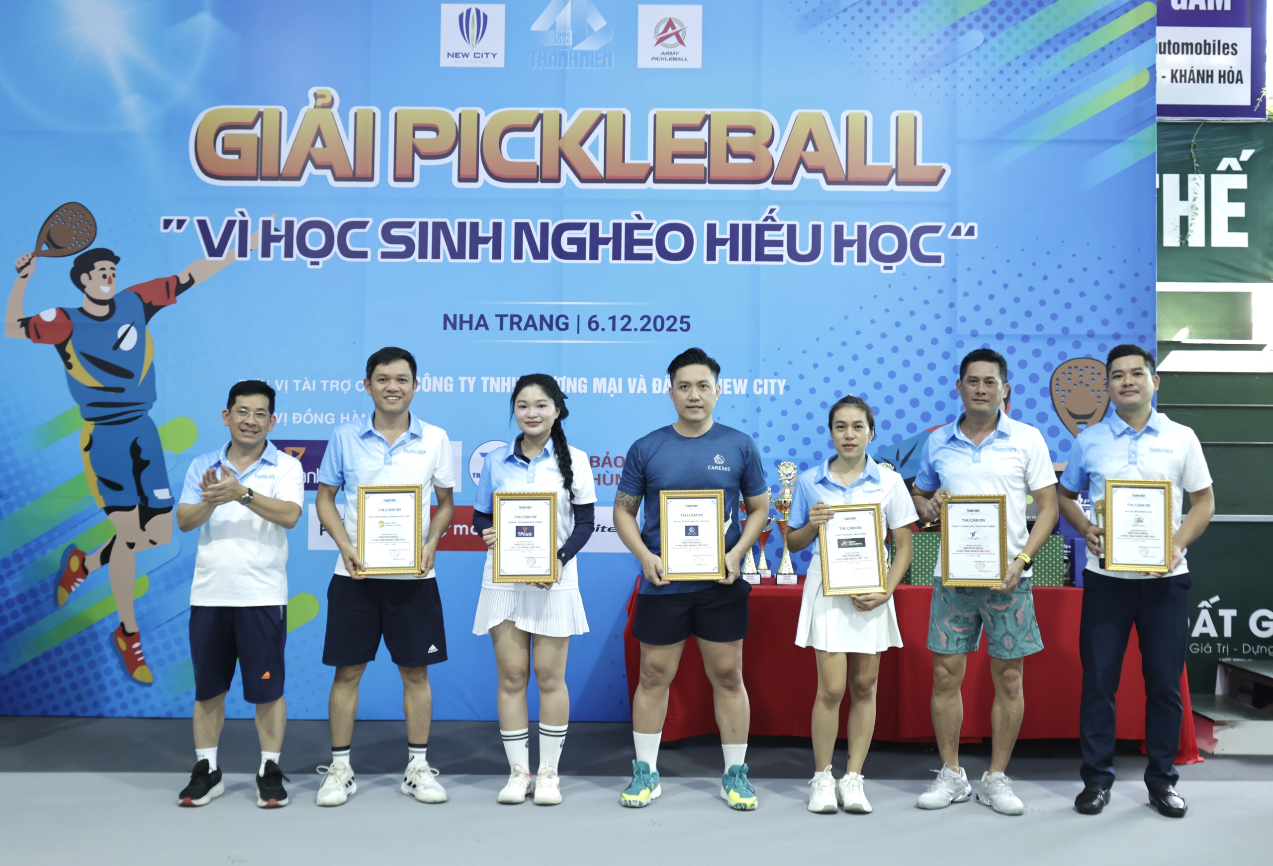 Những pha bóng đẹp tại giải pickleball 'Vì học sinh nghèo hiếu học'- Ảnh 2. Những pha bóng đẹp tại giải pickleball 'Vì học sinh nghèo hiếu học'- Ảnh 2.