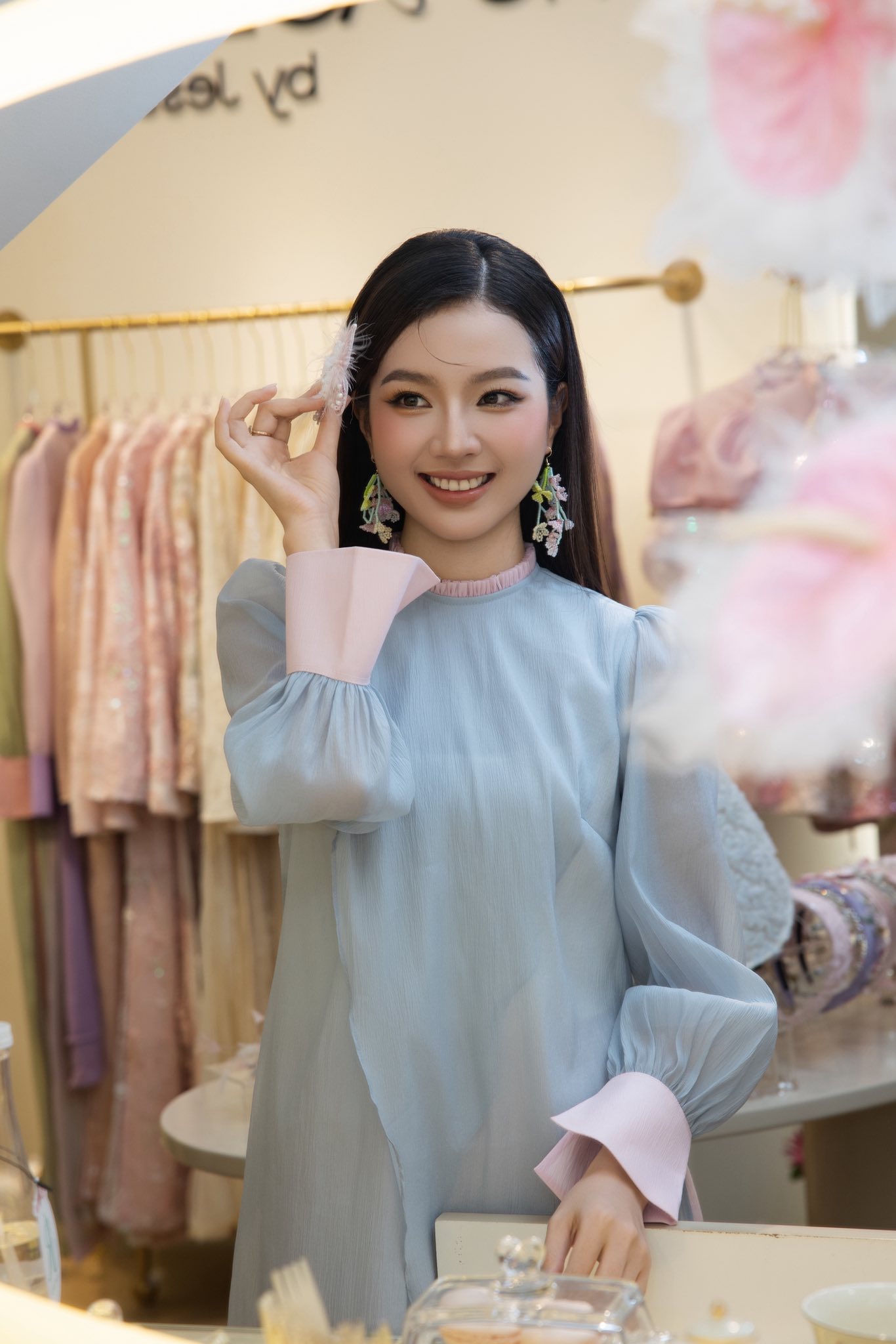 2025 không ai làm lại mỹ nhân Việt này: 1 năm đóng 6 phim quá hot, nhan sắc đẹp như Lưu Diệc Phi- Ảnh 10. 2025 không ai làm lại mỹ nhân Việt này: 1 năm đóng 6 phim quá hot, nhan sắc đẹp như Lưu Diệc Phi- Ảnh 10.