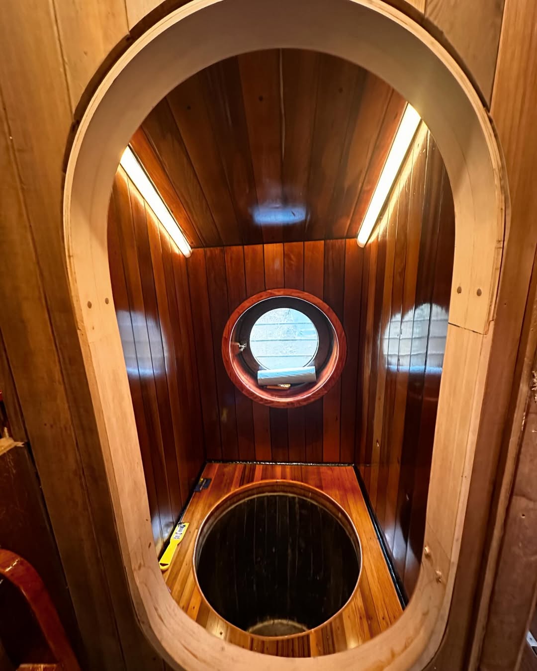 Nhà di động độc đáo người khó mua nhà sẽ thích: Chi phí chỉ ngang Mazda CX-5, như nhà cổ giữa rừng 18 nhà di động - Ảnh 19.